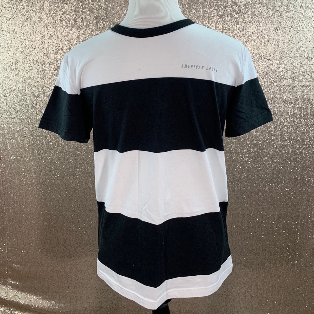 American Eagle Black/White Striped Tee          B1